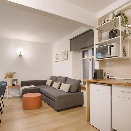 Apartment Puerta Del Camino 4 *